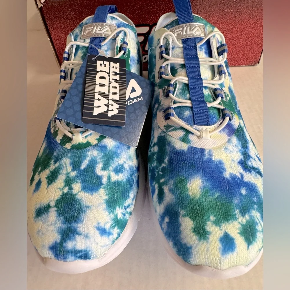 New with Box Fila Blue tie dye Skyway 2.0 running shoe.Brand new.Size 9W
